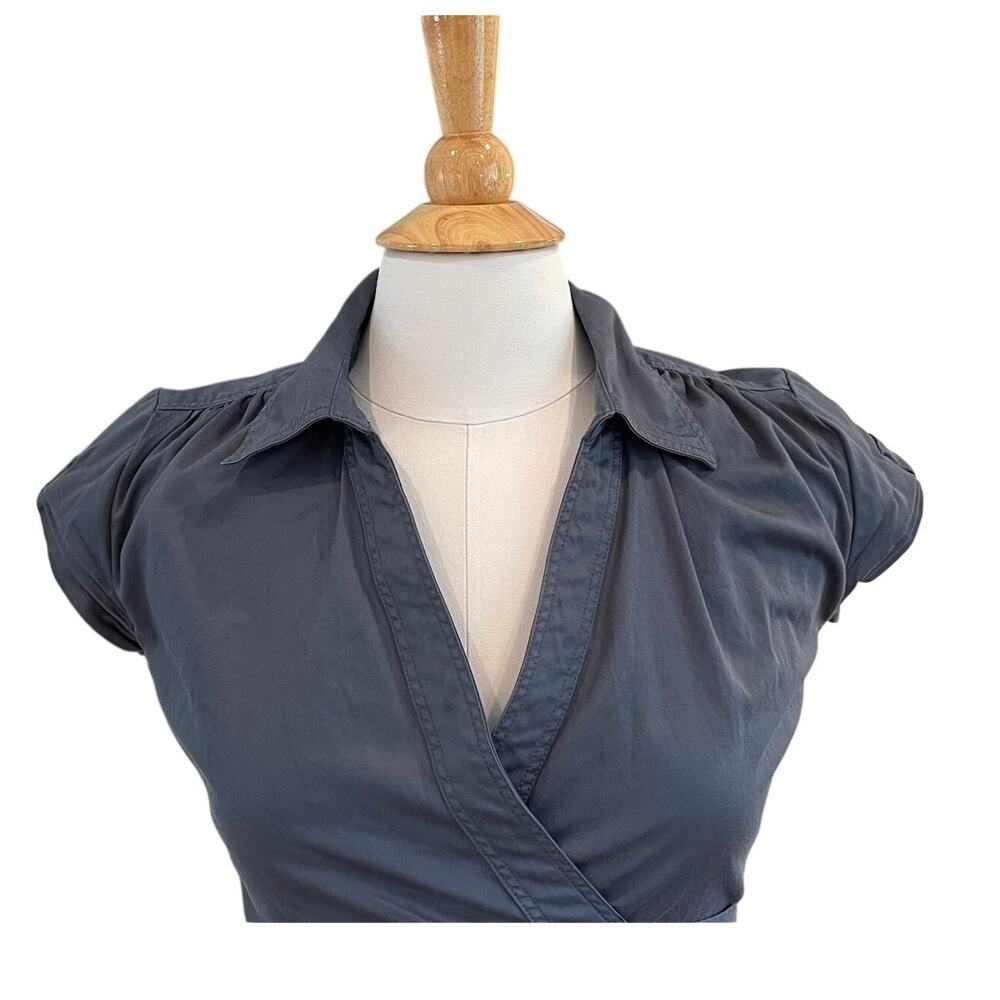 Banana Republic Gray/Blue Short Sleeve V-Neck Wrap Top, Minimalist, Y2K, Size XS - Picture 2 of 13